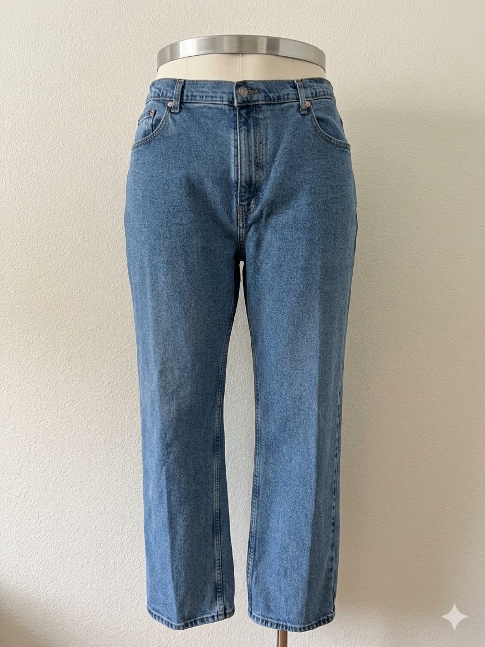 Levi Signature Gold Series Medium Indigo Relaxed Jeans Waist 42 Length 30